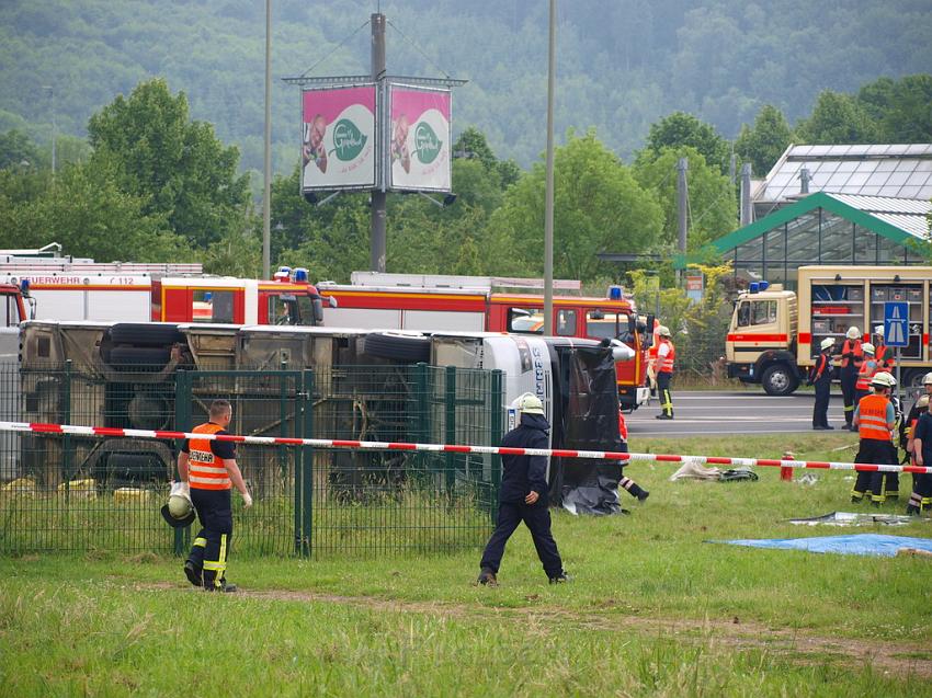 Schwerer Unfall mit Reisebus Lohmar Donrather Dreieck P290.JPG